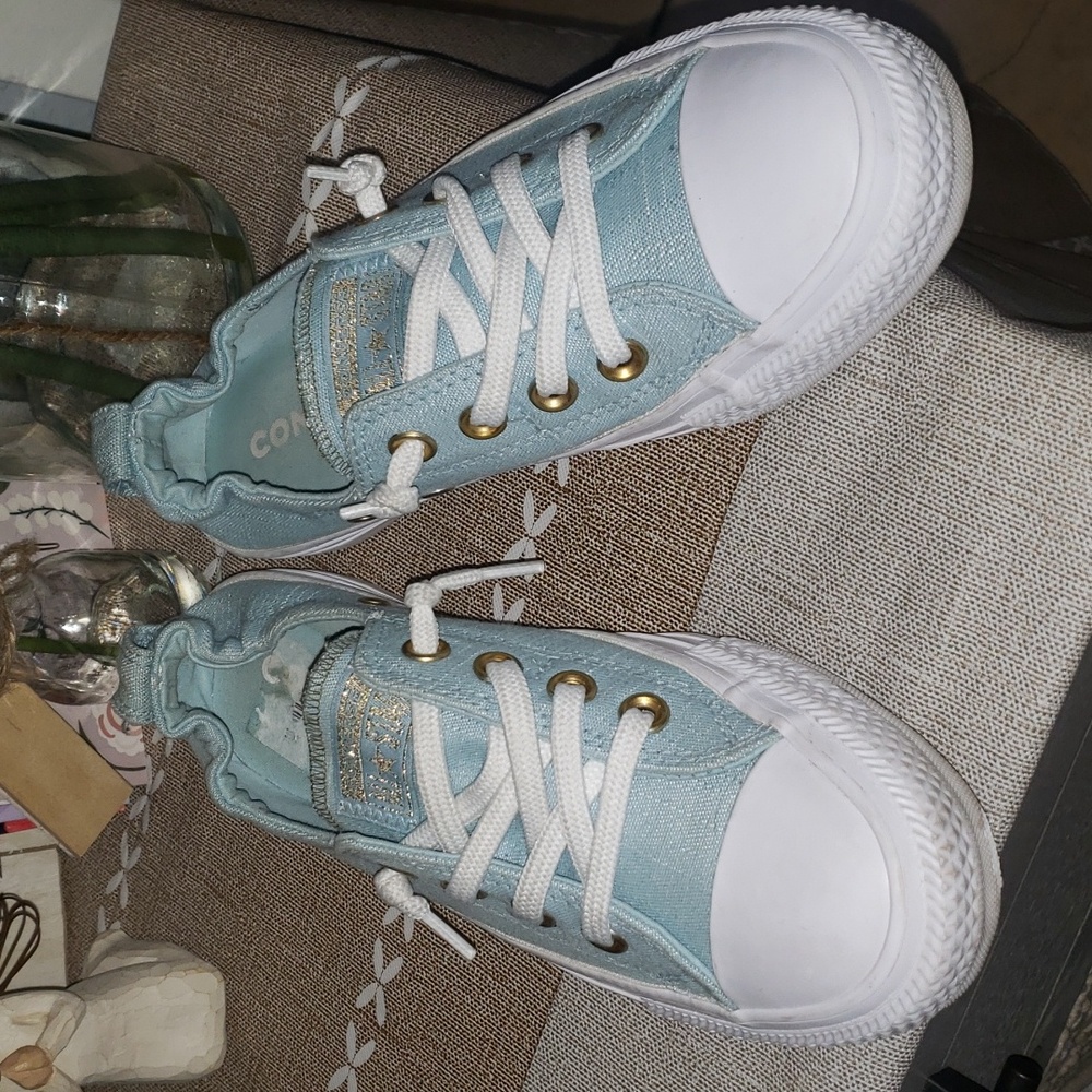 Teal Converse sz 6